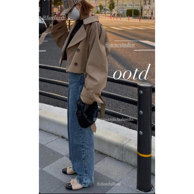 Acne Studios(アクネストゥディオズ)の専用⭐︎Acne Studios ショートトレンチコート レディースのジャケット/アウター(トレンチコート)の商品写真