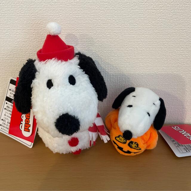 SNOOPY(スヌーピー)のスヌーピー   お手玉マスコット　＆　ゆきだるま　キーチェーン　新品 エンタメ/ホビーのおもちゃ/ぬいぐるみ(キャラクターグッズ)の商品写真