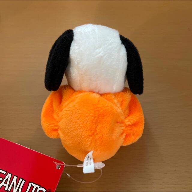 SNOOPY(スヌーピー)のスヌーピー   お手玉マスコット　＆　ゆきだるま　キーチェーン　新品 エンタメ/ホビーのおもちゃ/ぬいぐるみ(キャラクターグッズ)の商品写真