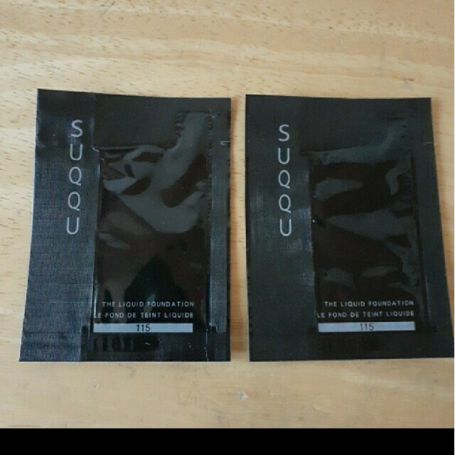 SUQQU(スック)のSUQQU ザリクイドファンデーション　サンプル　2包 コスメ/美容のベースメイク/化粧品(ファンデーション)の商品写真
