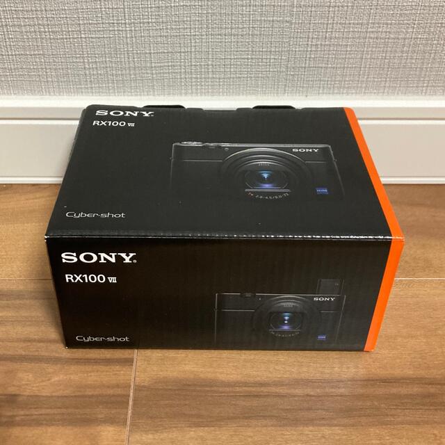 SONY(ソニー)の【新品】SONY Cyber−Shot RX DSC-RX100M7 スマホ/家電/カメラのカメラ(コンパクトデジタルカメラ)の商品写真