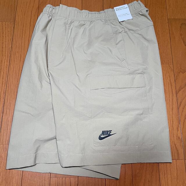 NIKE(ナイキ)の新品！NIKE NSW Utility Short Pants Beige メンズのパンツ(ショートパンツ)の商品写真