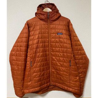 パタゴニア(patagonia)の美品　patagonia パタゴニア ナノパフフーディ　FA18 L(ダウンジャケット)