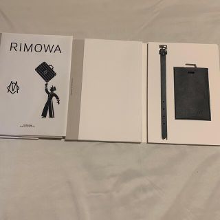 リモワ(RIMOWA)のリモア非売品　チャーム&ステッカー　(旅行用品)