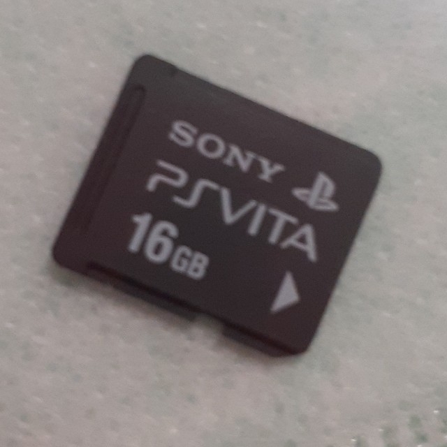 SONY(ソニー)のPSVitaソニー/メモリーカード16GB エンタメ/ホビーのゲームソフト/ゲーム機本体(その他)の商品写真