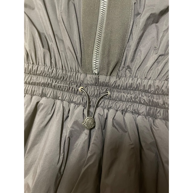 MONCLER(モンクレール)の【新品】dress W/DRAWCORD［21/22秋冬］ レディースのワンピース(ロングワンピース/マキシワンピース)の商品写真