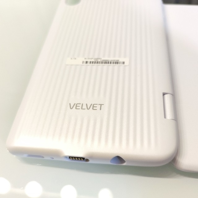 LG Electronics(エルジーエレクトロニクス)の希少！【新品未使用】LG VELVET L-52A デュアルスクリーン付 スマホ/家電/カメラのスマートフォン/携帯電話(スマートフォン本体)の商品写真