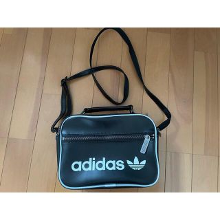 アディダス(adidas)のadidas カバン(ショルダーバッグ)