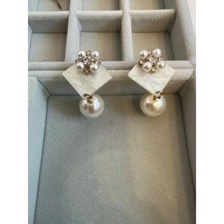 パールピアス(ピアス)