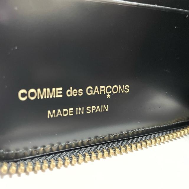 COMME des GARCONS(コムデギャルソン)のコムデギャルソン 2つ折り財布 - 黒 レザー レディースのファッション小物(財布)の商品写真