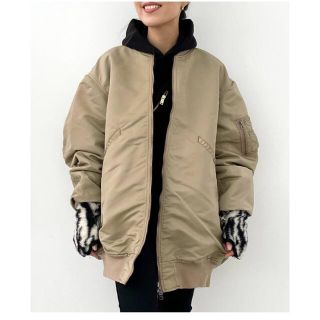 アパルトモンドゥーズィエムクラス(L'Appartement DEUXIEME CLASSE)の【STAMMBAUM/シュタンバウム】L2-B LONG Blouson(BE)(ブルゾン)