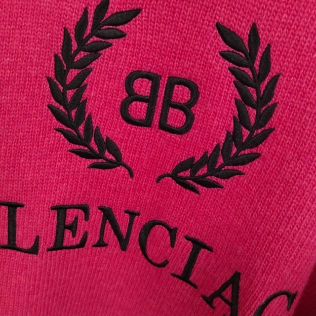 【爆買い！】 BALENCIAGA ロゴタートル赤 Tシャツ/カットソー(七分/長袖)