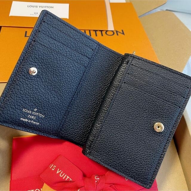 新品》 LOUIS VUITTON ポルトフォイユ クレア 折り財布 新品》 LOUIS VUITTON ポルトフォイユ クレア 折り財布