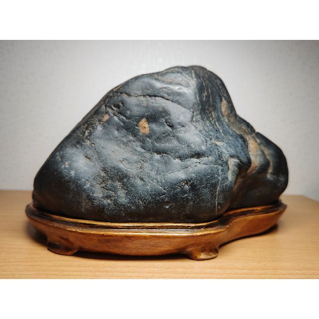 神居古潭石 11.4kg 黒石 碧玉 錦石 鑑賞石 自然石 原石 水石 神居古潭石 11.4kg 黒石 碧玉 錦石 鑑賞石 自然石 原石 水石