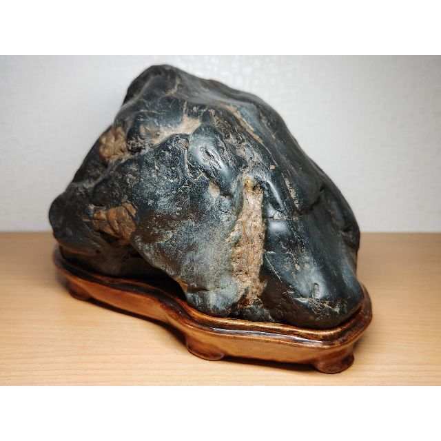 神居古潭石 11.4kg 黒石 碧玉 錦石 鑑賞石 自然石 原石 水石 神居古潭石 11.4kg 黒石 碧玉 錦石 鑑賞石 自然石 原石 水石