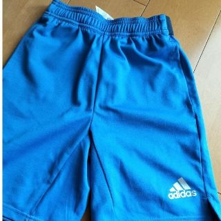 アディダス(adidas)のひと様専用　アディダス　ハーフパンツ(パンツ/スパッツ)