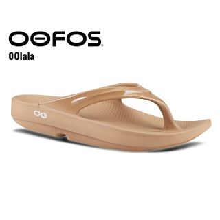 ウーフォス(OOFOS)の【新品】OOFOS ウーフォス　Oolala Luxe ウーララ　23㎝(W6)(サンダル)