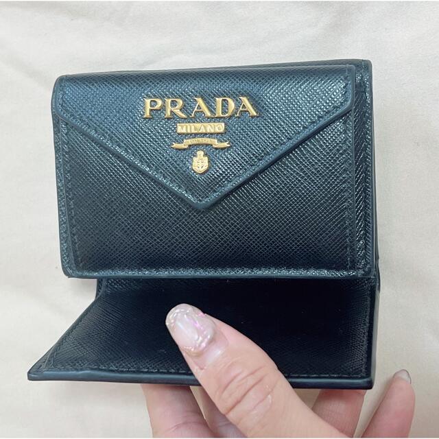 早い者勝ち PRADA プラダ サフィアーノ ヴィッテロムーブ 三つ折り財布-