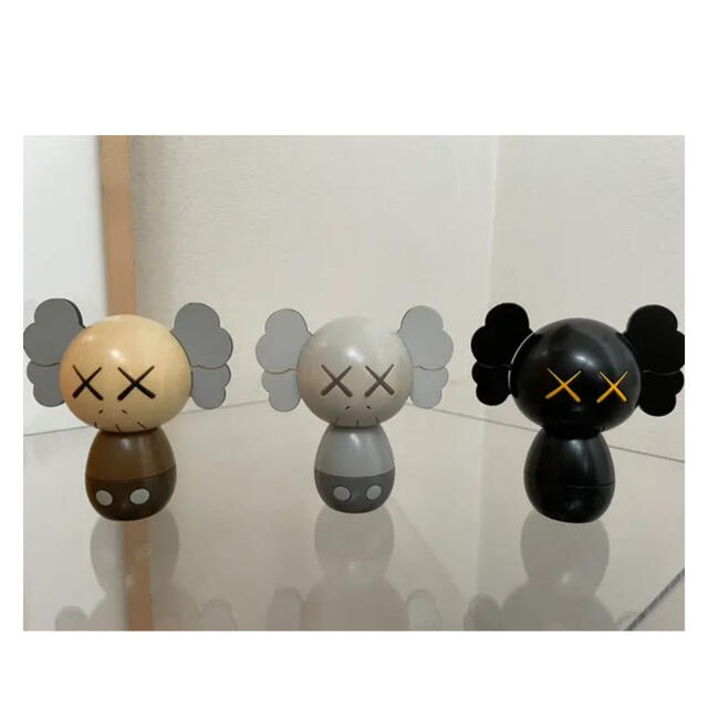 Kaws Holiday Japan こけしHoliday