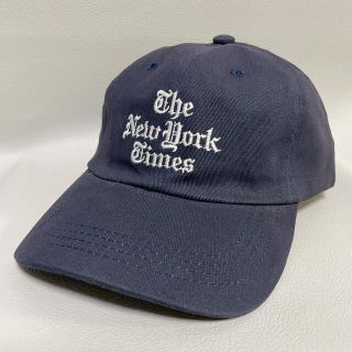 ワンエルディーケーセレクト(1LDK SELECT)のTHENEWYORKTIMES CAP ニューヨークタイムズ　キャップ ネイビー(キャップ)