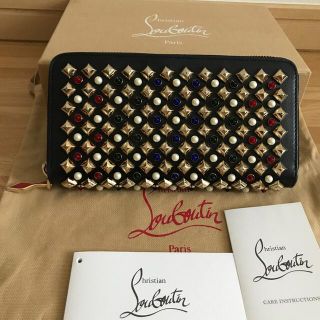 クリスチャンルブタン(Christian Louboutin)の美品　クリスチャンルブタン　ラウンドファスナー　長財布　マルチカラー スタッズ(財布)