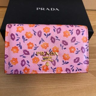 プラダ(PRADA)の新品同様　極美品　PRADA プラダ　カードケース　名刺入れ　パスケース　花柄(名刺入れ/定期入れ)