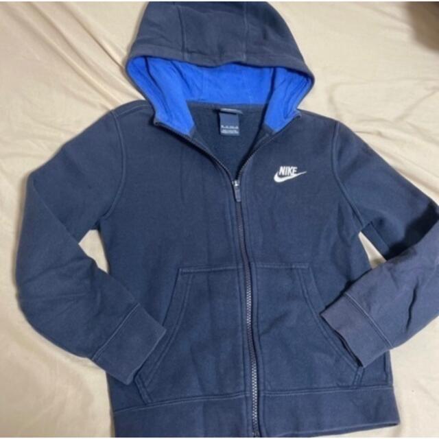 NIKE(ナイキ)のNIKE パーカー キッズ/ベビー/マタニティのキッズ服男の子用(90cm~)(ジャケット/上着)の商品写真