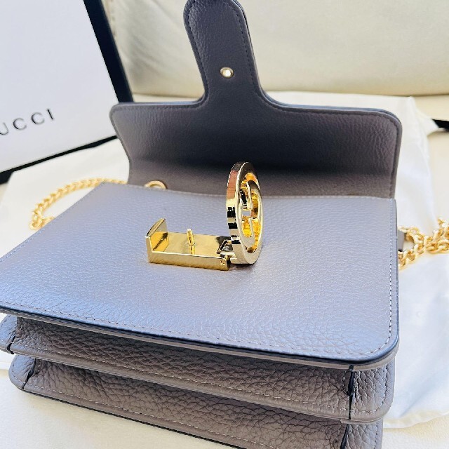 新品同様 GUCCI グッチ インターロッキング ダラーカーフ 水色 ライト