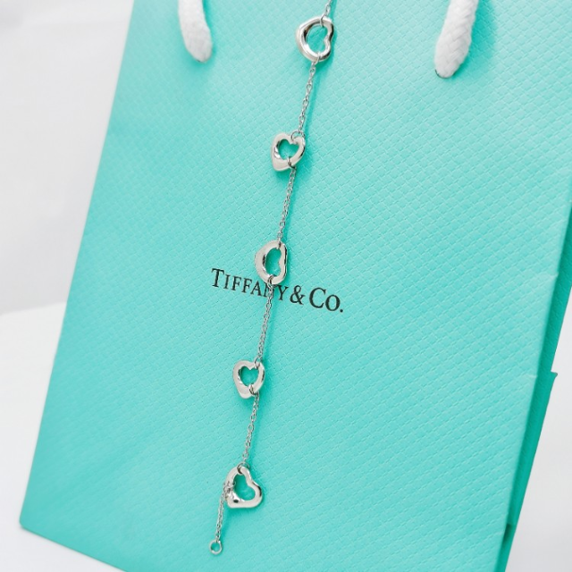 美しい商品価格 TiffanyのK18プラチナ5Pオープンハートブレスレット