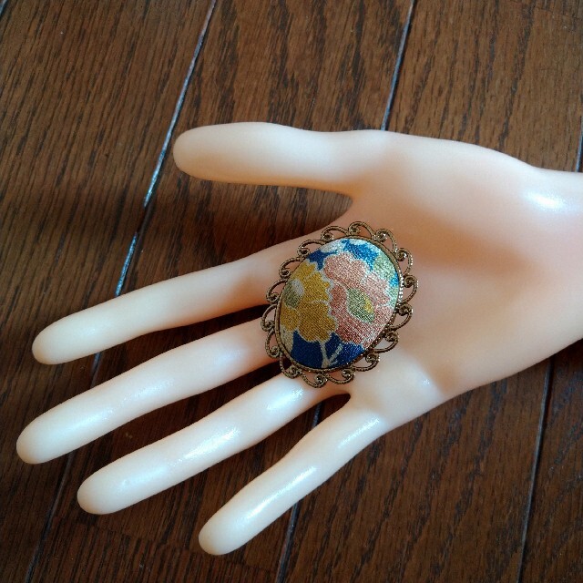 ハンドメイド かわいいフランス刺繍や古布のブローチ 3個まとめて