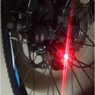 自転車ロードバイク　リアブレーキライト　防水LDEテールライト赤　取付簡単(パーツ)