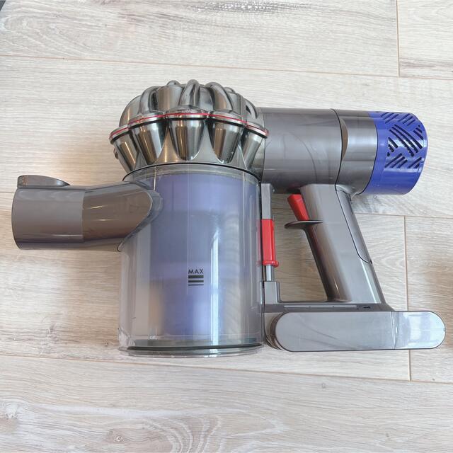 Dyson(ダイソン)のダイソンdyson V6スティッククリーナー 掃除機 コードレス 布団ハンディー スマホ/家電/カメラの生活家電(掃除機)の商品写真