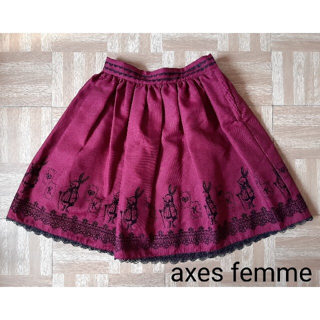 axes femme(アクシーズファム)の美品 axes femme アクシーズファム ラビット柄スカート ワインレッド レディースのスカート(ひざ丈スカート)の商品写真