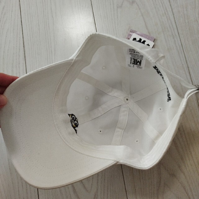【新品未使用!】ミニオン　白　キャップ　帽子　大人用✩ メンズの帽子(キャップ)の商品写真