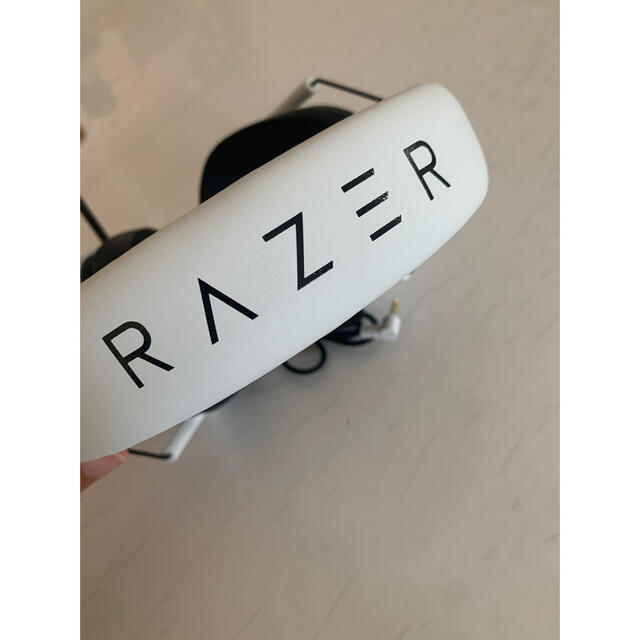 Razer(レイザー)のRazer Blackshark X v2 ホワイト スマホ/家電/カメラのオーディオ機器(ヘッドフォン/イヤフォン)の商品写真