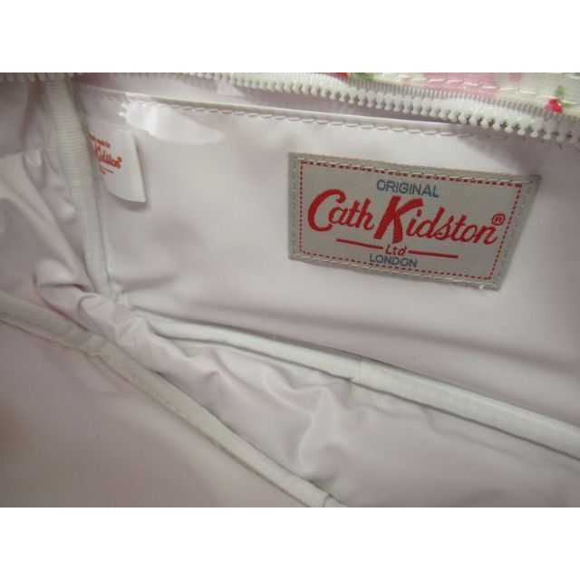 Cath Kidston(キャスキッドソン)のG② 新品 キャスキッドソン 花 柄 プリント PVC コーティング ポーチ レディースのファッション小物(ポーチ)の商品写真