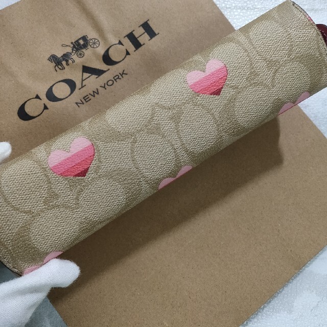 COACH(コーチ)のCOACH コーチ ペンケース 筆箱 シグネチャーキャンバス ハートプリント インテリア/住まい/日用品の文房具(ペンケース/筆箱)の商品写真