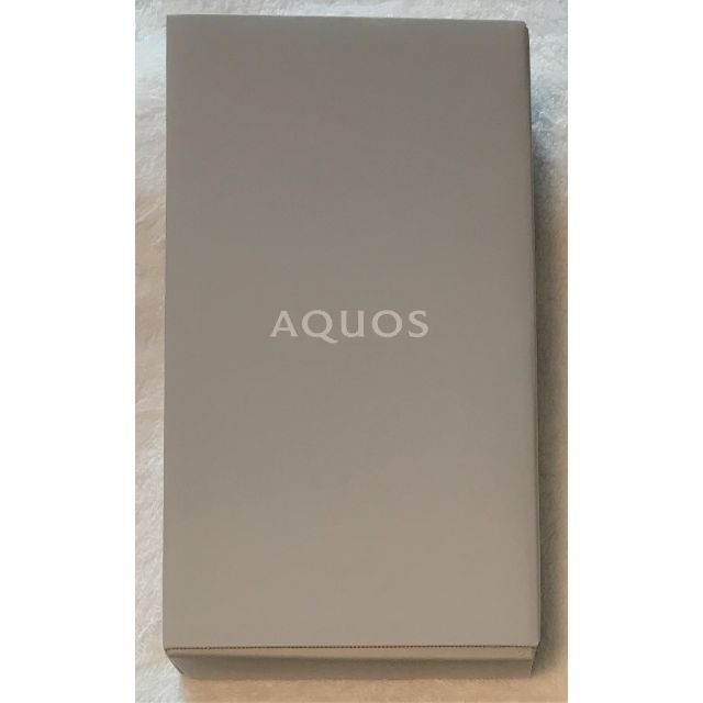 新品 AQUOS sense6　SH-RM19 ライトカッパ—