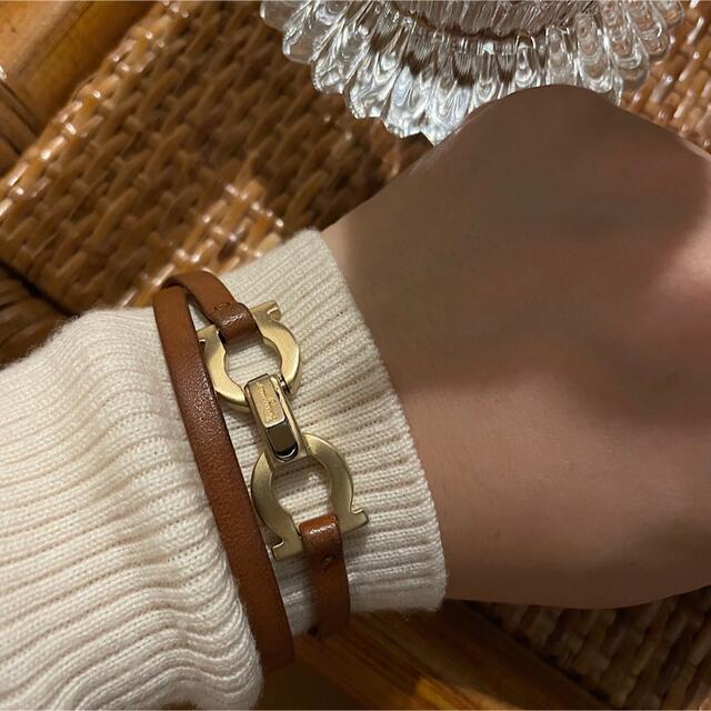 Salvatore Ferragamo(サルヴァトーレフェラガモ)の˗ˏˋ Salvatore Ferragamo ˎˊ˗レザーブレスレット レディースのアクセサリー(ブレスレット/バングル)の商品写真