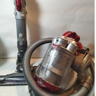 ダイソン(Dyson)のDyson　DC12  サイクロンクリーナー　赤シルバー(掃除機)