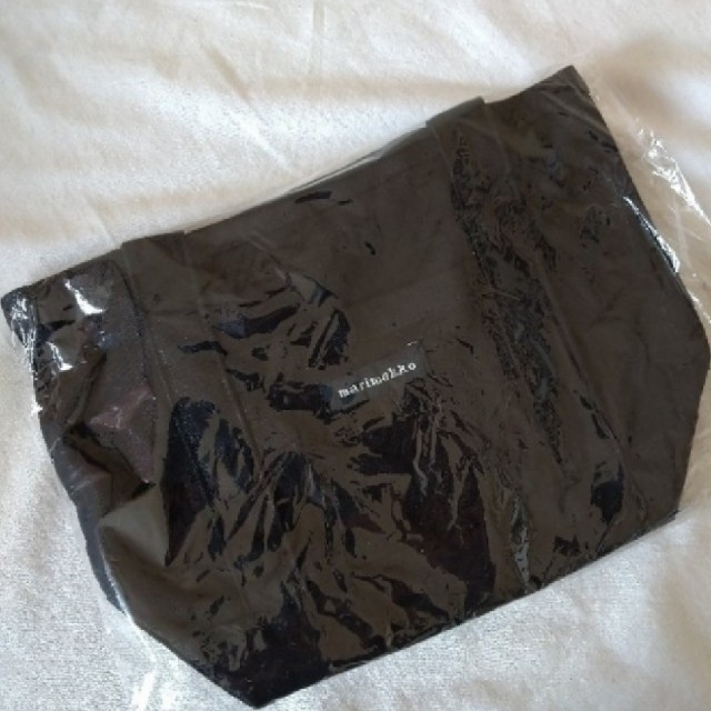marimekko(マリメッコ)の新品 マリメッコ marimekko ペルスカッシ キャンバストート ブラック レディースのバッグ(トートバッグ)の商品写真