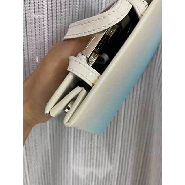 OFF-WHITE(オフホワイト)のりあ様　Off-Whiteレザーバッグ レディースのバッグ(ハンドバッグ)の商品写真