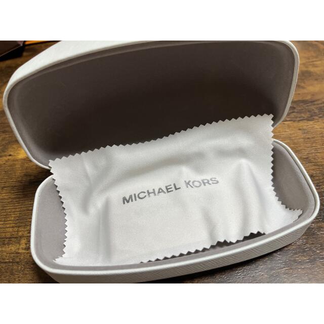 Michael Kors(マイケルコース)のMICHAEL KORS サングラスケース レディースのファッション小物(サングラス/メガネ)の商品写真