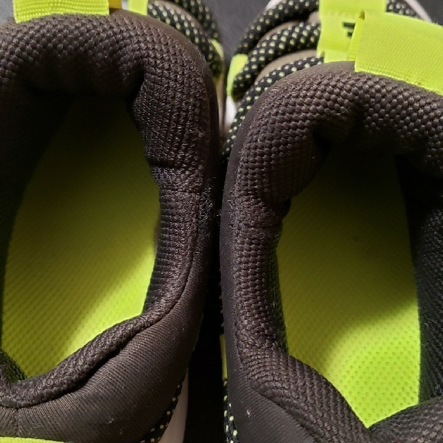 NIKE(ナイキ)のNIKE 16cm キッズ/ベビー/マタニティのキッズ靴/シューズ(15cm~)(スニーカー)の商品写真