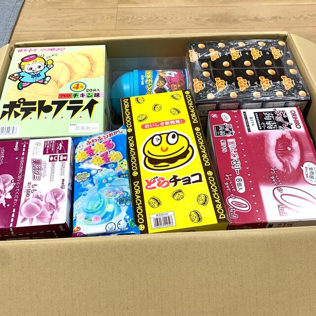 お菓子　詰め合わせ　16点セット　まとめ売り◎ 食品/飲料/酒の食品(菓子/デザート)の商品写真