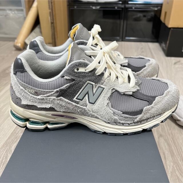 New Balance(ニューバランス)の【27cm】New Balance 2002R Rain Cloud メンズの靴/シューズ(スニーカー)の商品写真