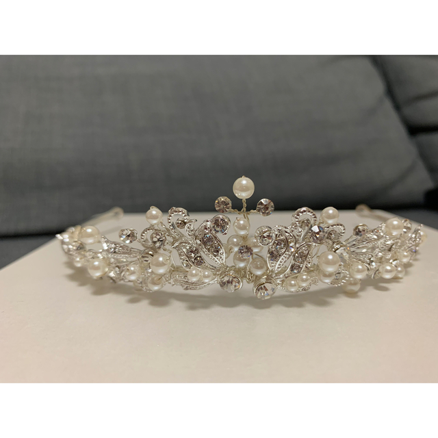 Vera Wang(ヴェラウォン)のANNAN WEDDING アンナンウエディングティアラ　ヴァレリーTLM298 ハンドメイドのウェディング(ヘッドドレス/ドレス)の商品写真