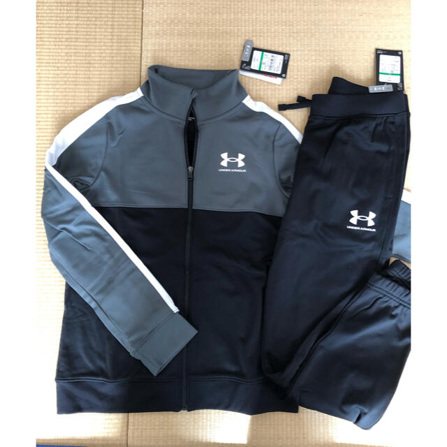 UNDER ARMOUR(アンダーアーマー)のアンダーアーマー ジャージ上下セットアップ　150cm 新品 キッズ/ベビー/マタニティのキッズ服男の子用(90cm~)(その他)の商品写真