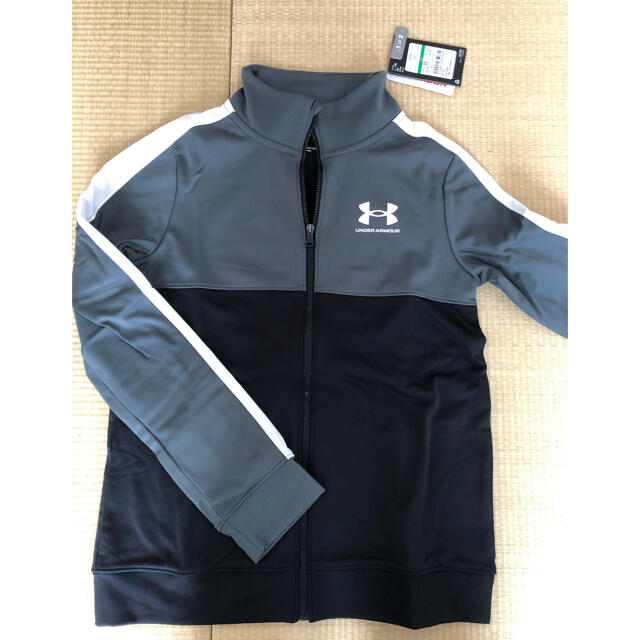 UNDER ARMOUR(アンダーアーマー)のアンダーアーマー ジャージ上下セットアップ　150cm 新品 キッズ/ベビー/マタニティのキッズ服男の子用(90cm~)(その他)の商品写真