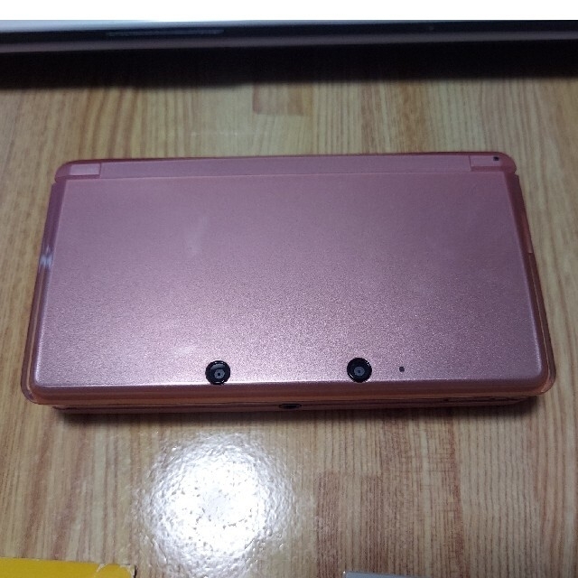 ニンテンドー3DS(ニンテンドー3DS)のNintendo ニンテンドー 3DS ミスティピンク＋ソフト5個セット エンタメ/ホビーのゲームソフト/ゲーム機本体(家庭用ゲーム機本体)の商品写真